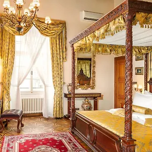 U By Bhg Hotel Prague